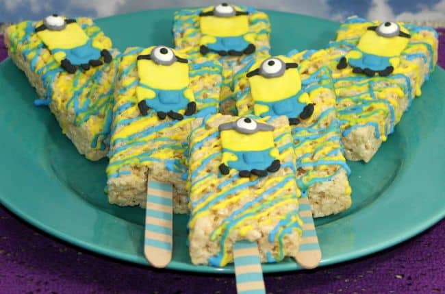DIY Minion Rice Treats Icing.