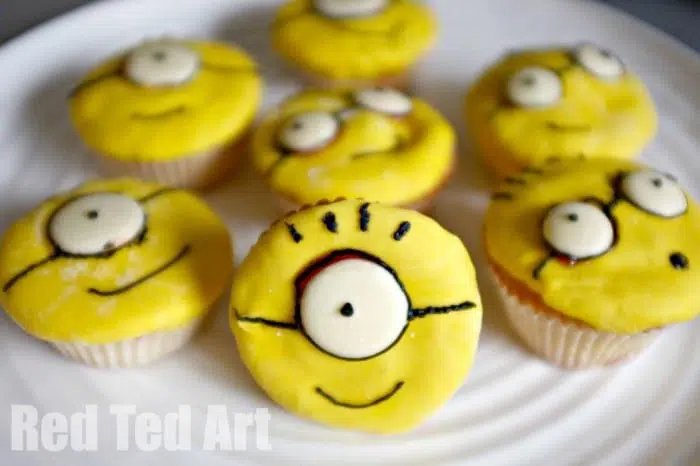 Minion Cupcakes.