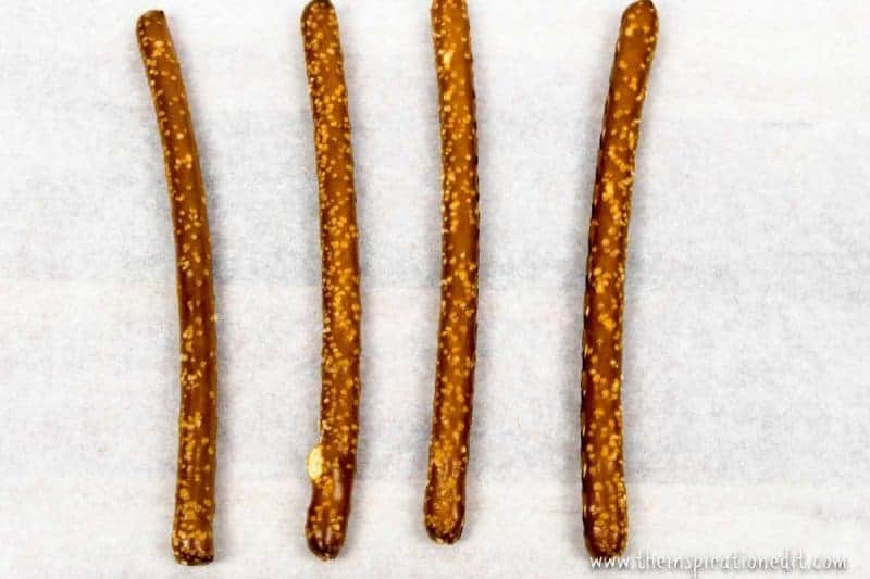 Christmas Pretzel rods