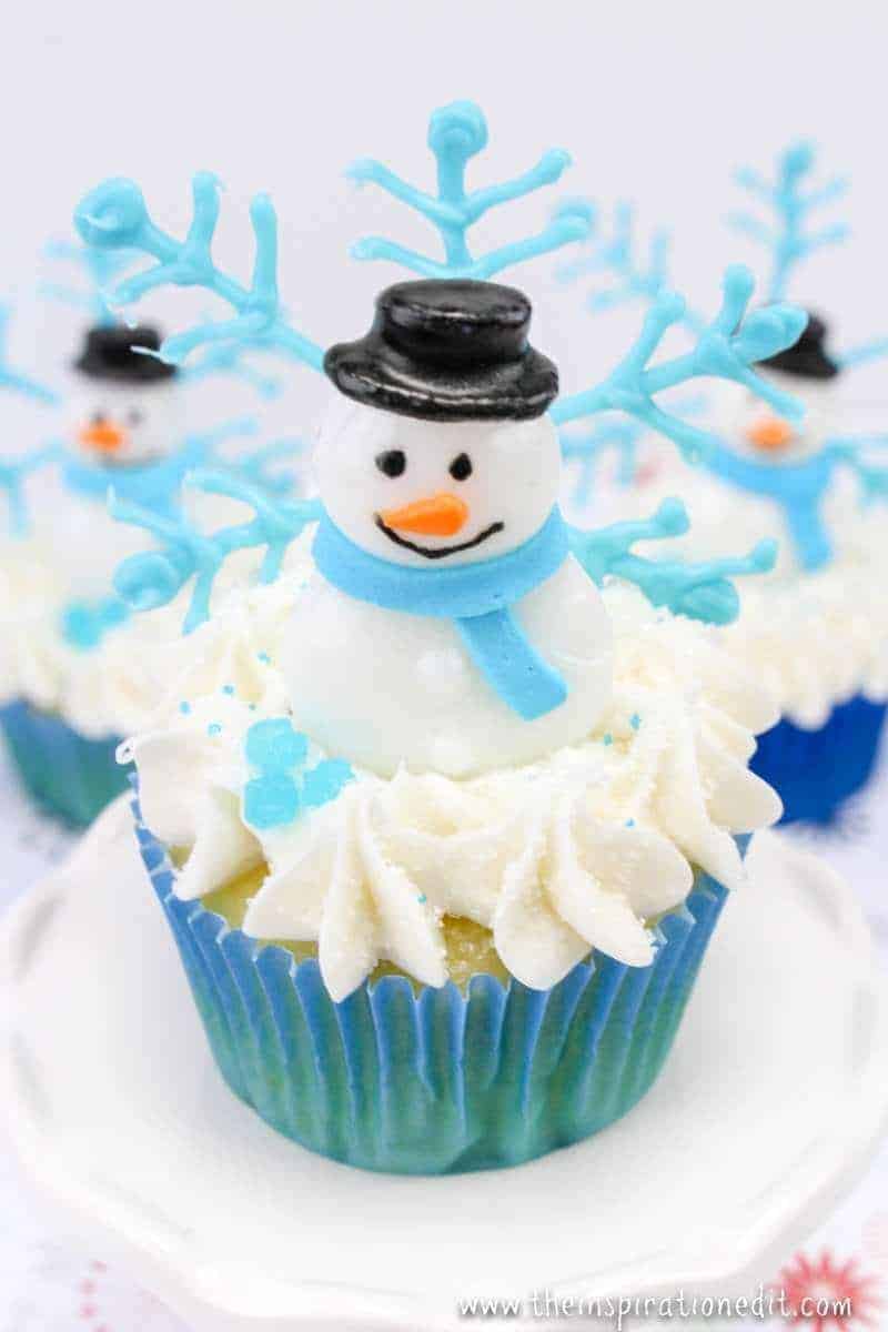 snowflake cupcakes for christmas