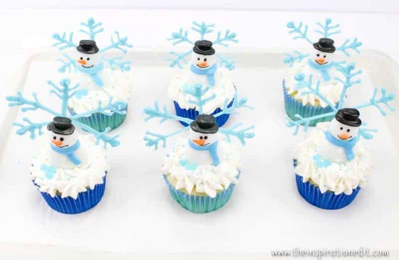 snowflake cupcakes for christmas