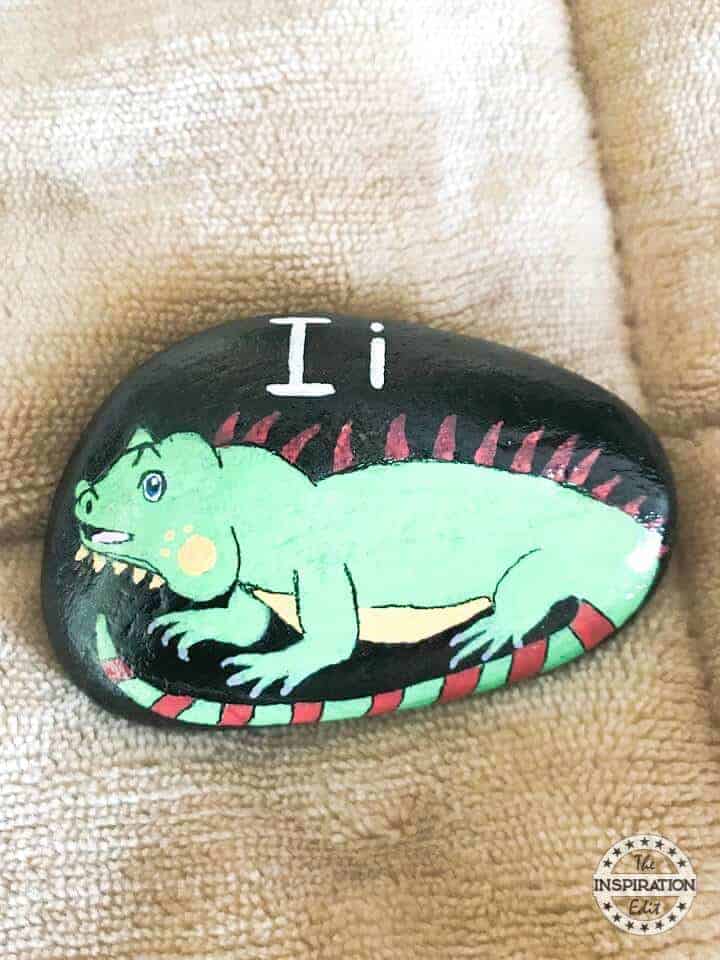 iguana rock stone