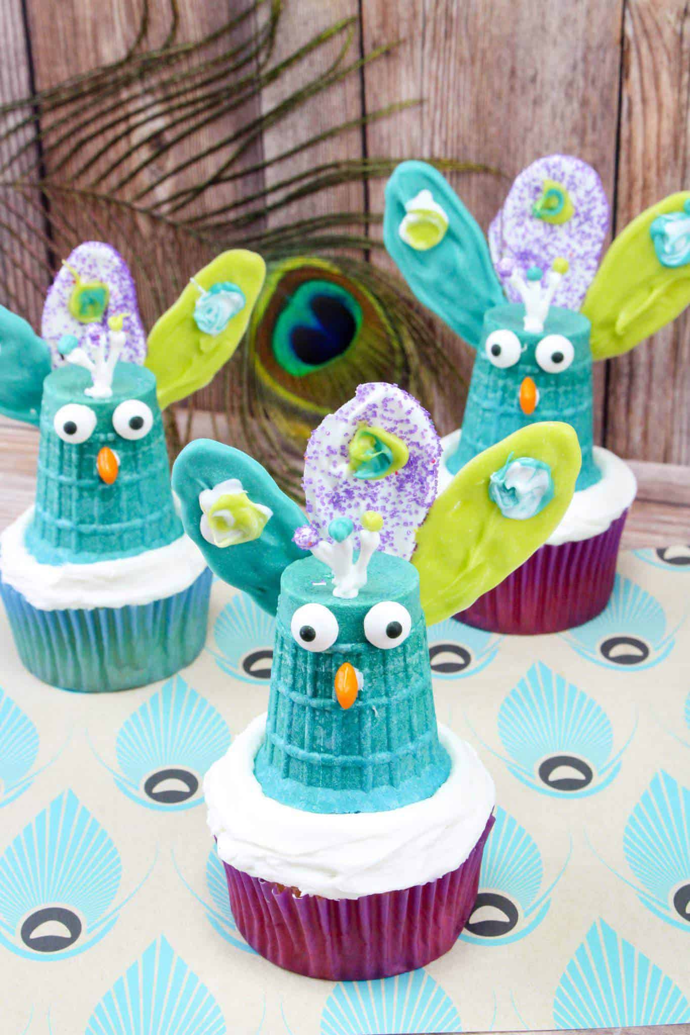 peacock cupcakes creative cupcake ideas