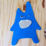 Felt monster art idea for Halloween.