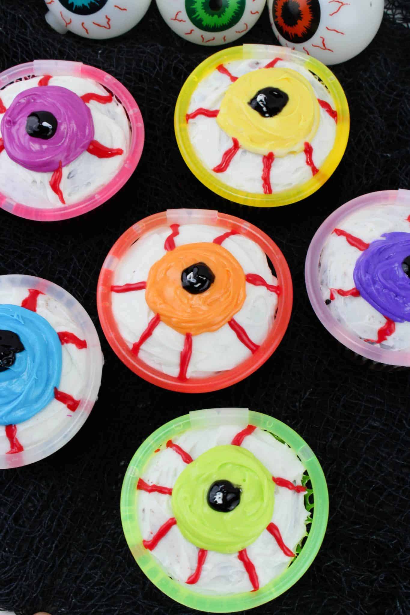 glow in the dark eyeball cupcakes