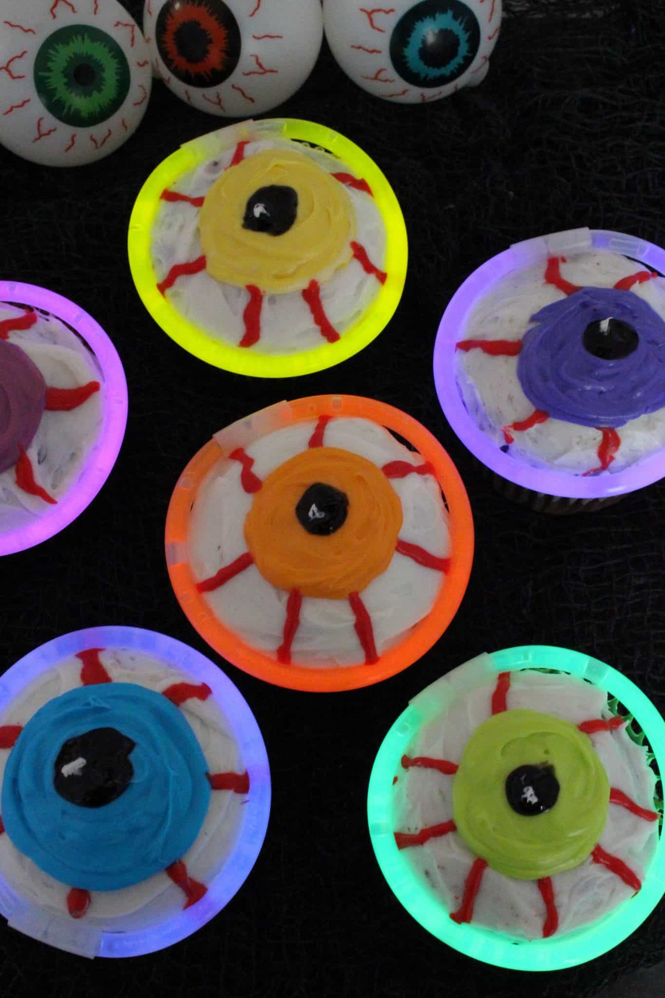 glow in the dark eyeball cupcakes