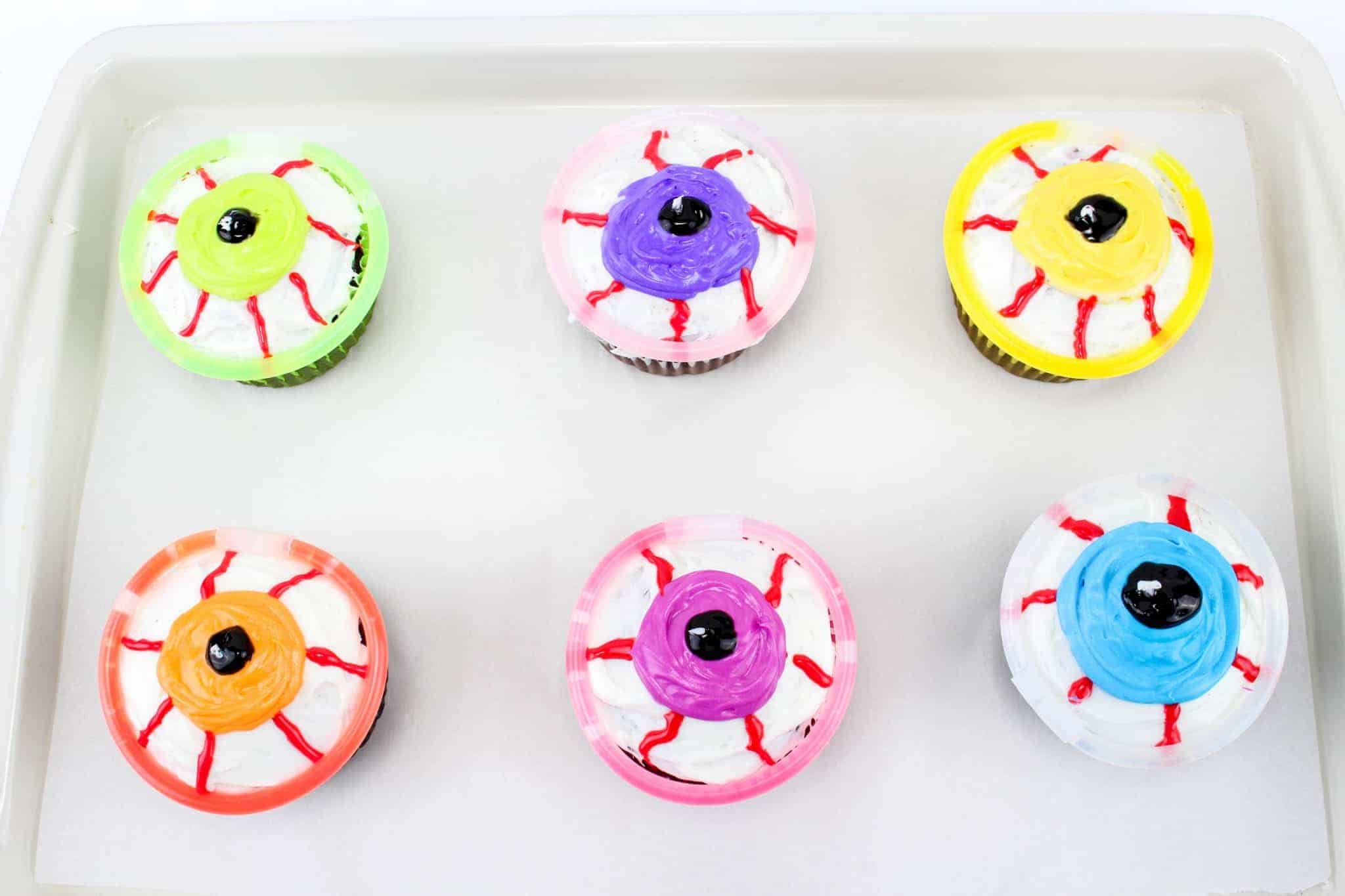 halloween eyeball cupcakes