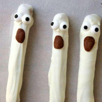 Ghost Halloween Pretzels Recipe.