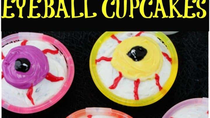 GLOW IN THE DARK EYEBALL HALLOWEEN CUPCAKES