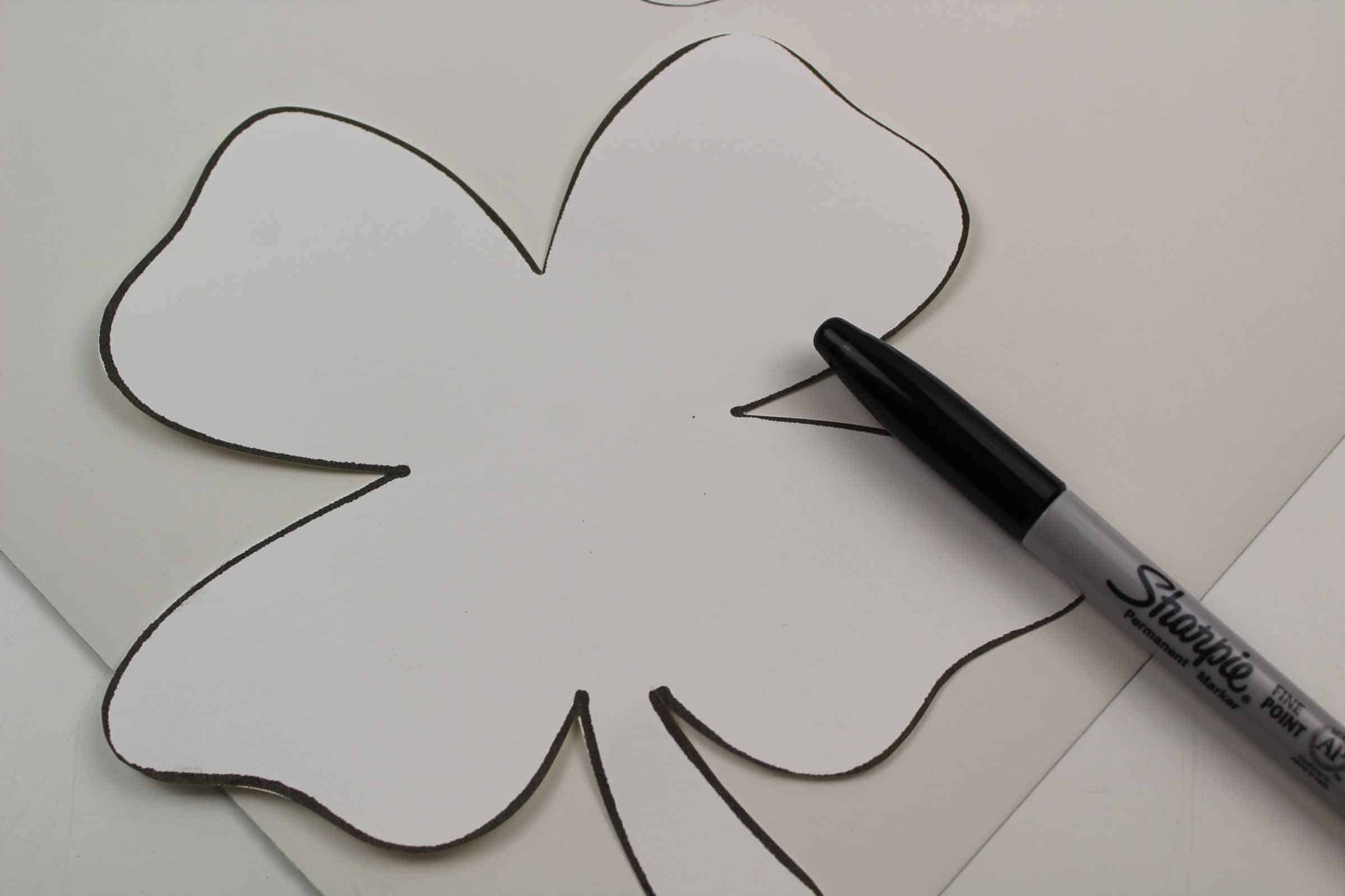Kids shamrock craft template