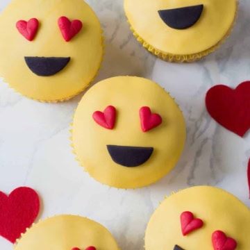Valentines Emoji Cupcakes.