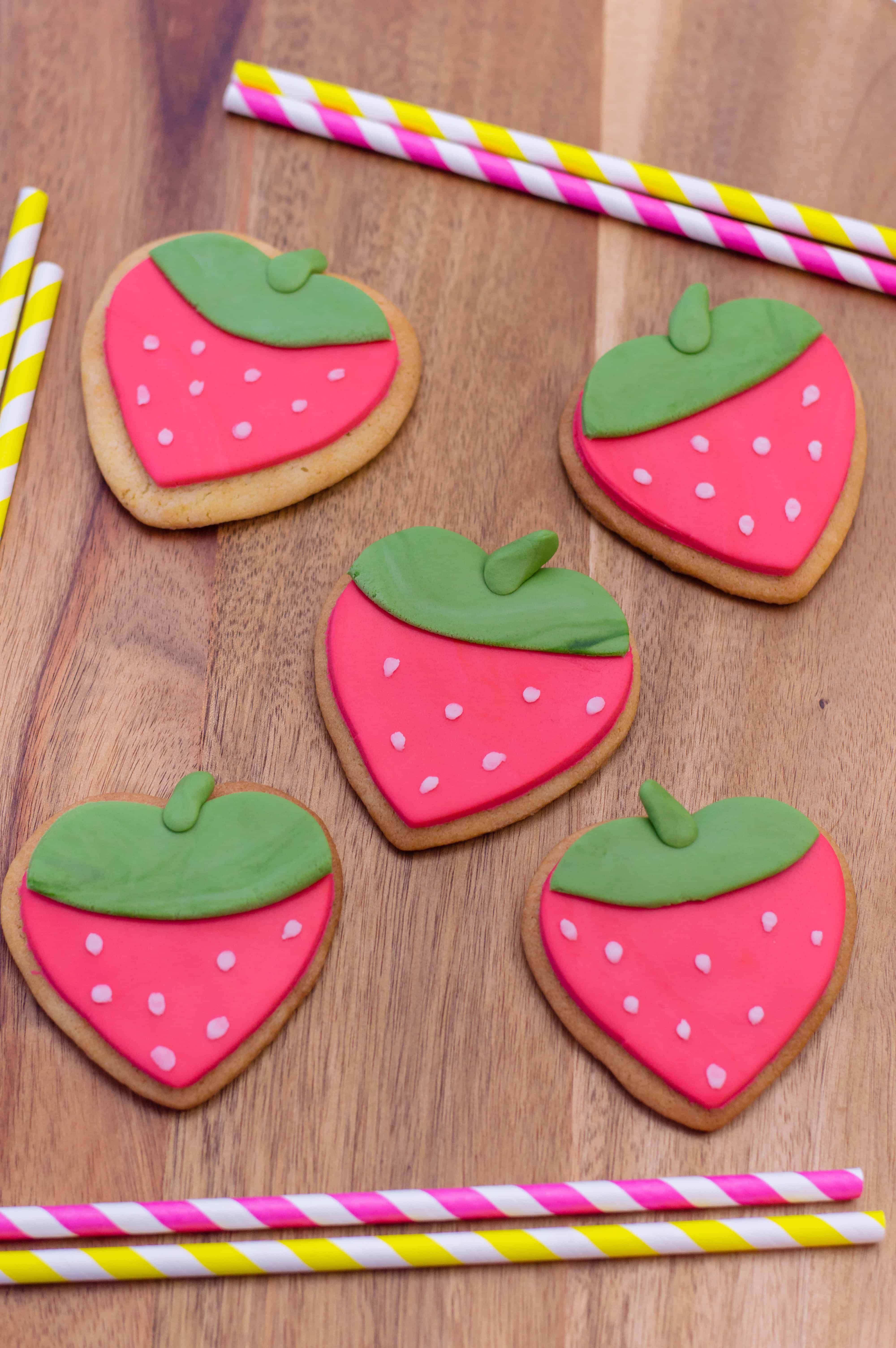 strawberry shaped cookies