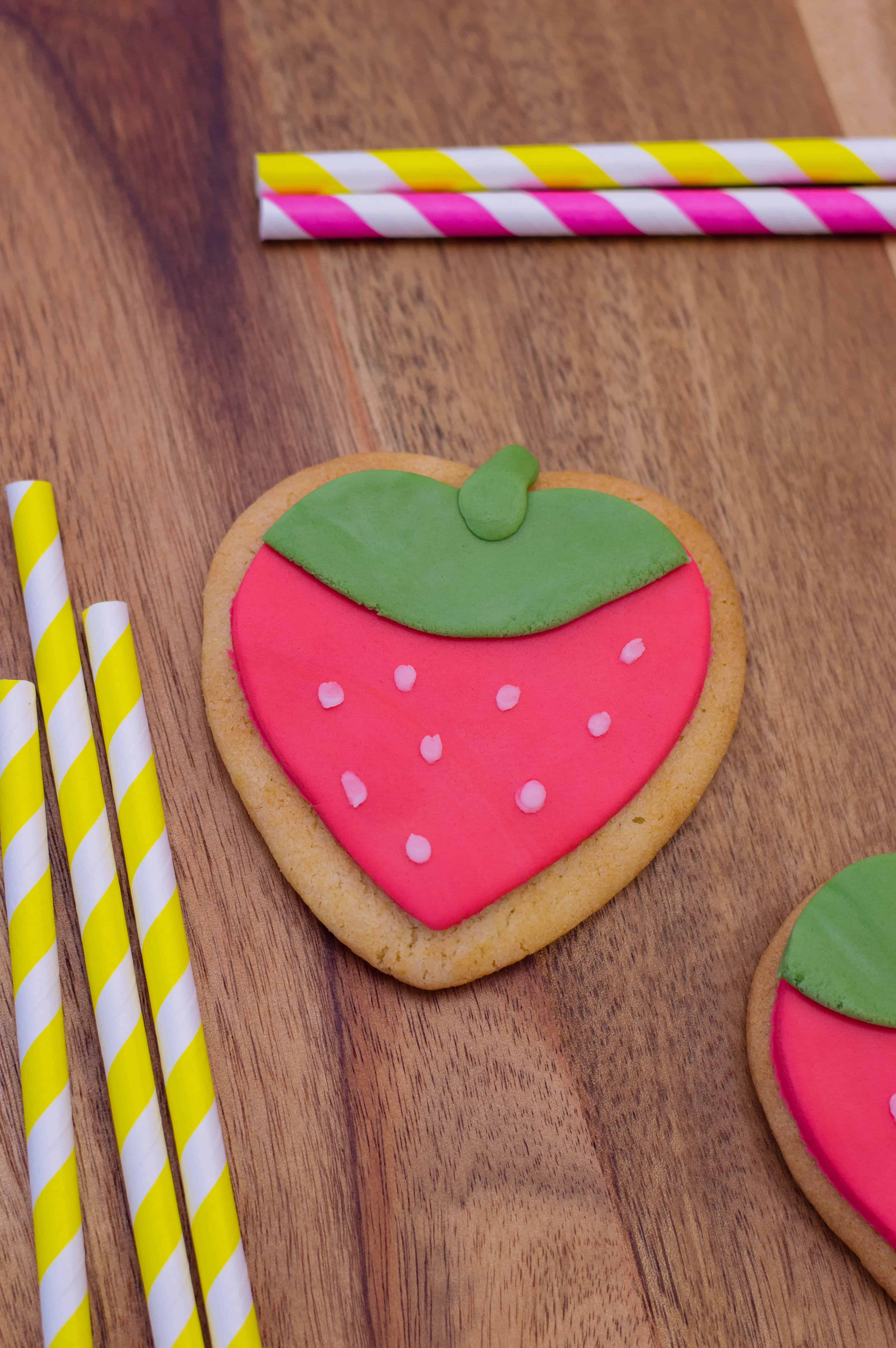 strawberry shaped cookies