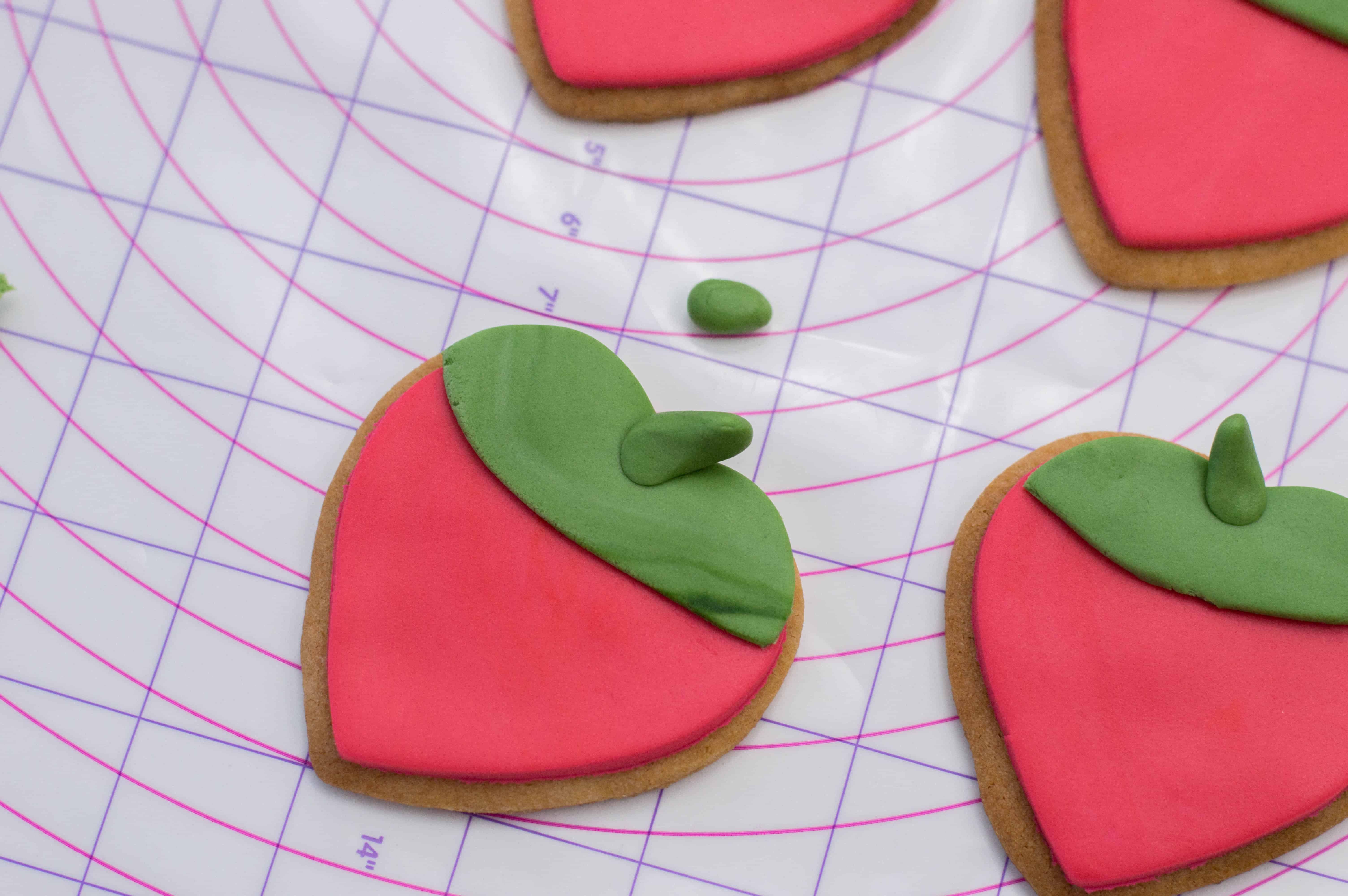 strawberry shaped cookies