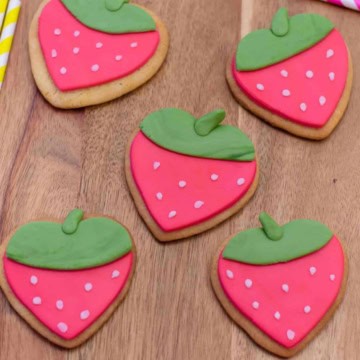 Super Cute Strawberry Cookies.