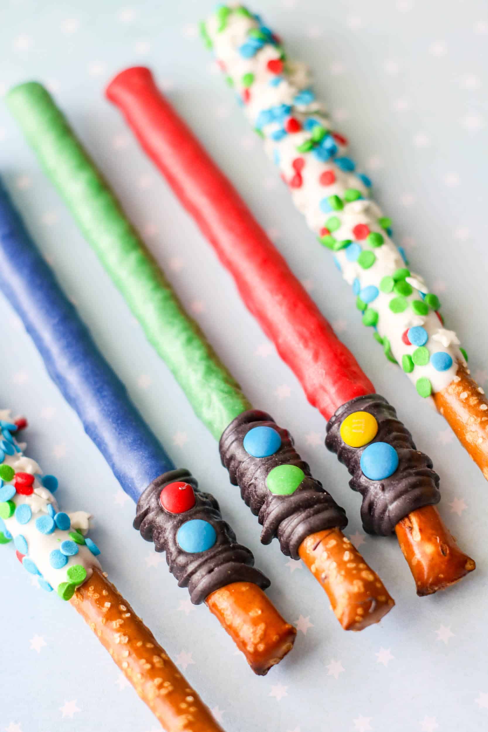 How to Make Star Wars Party Food: Lightsaber Pretzel Rods.