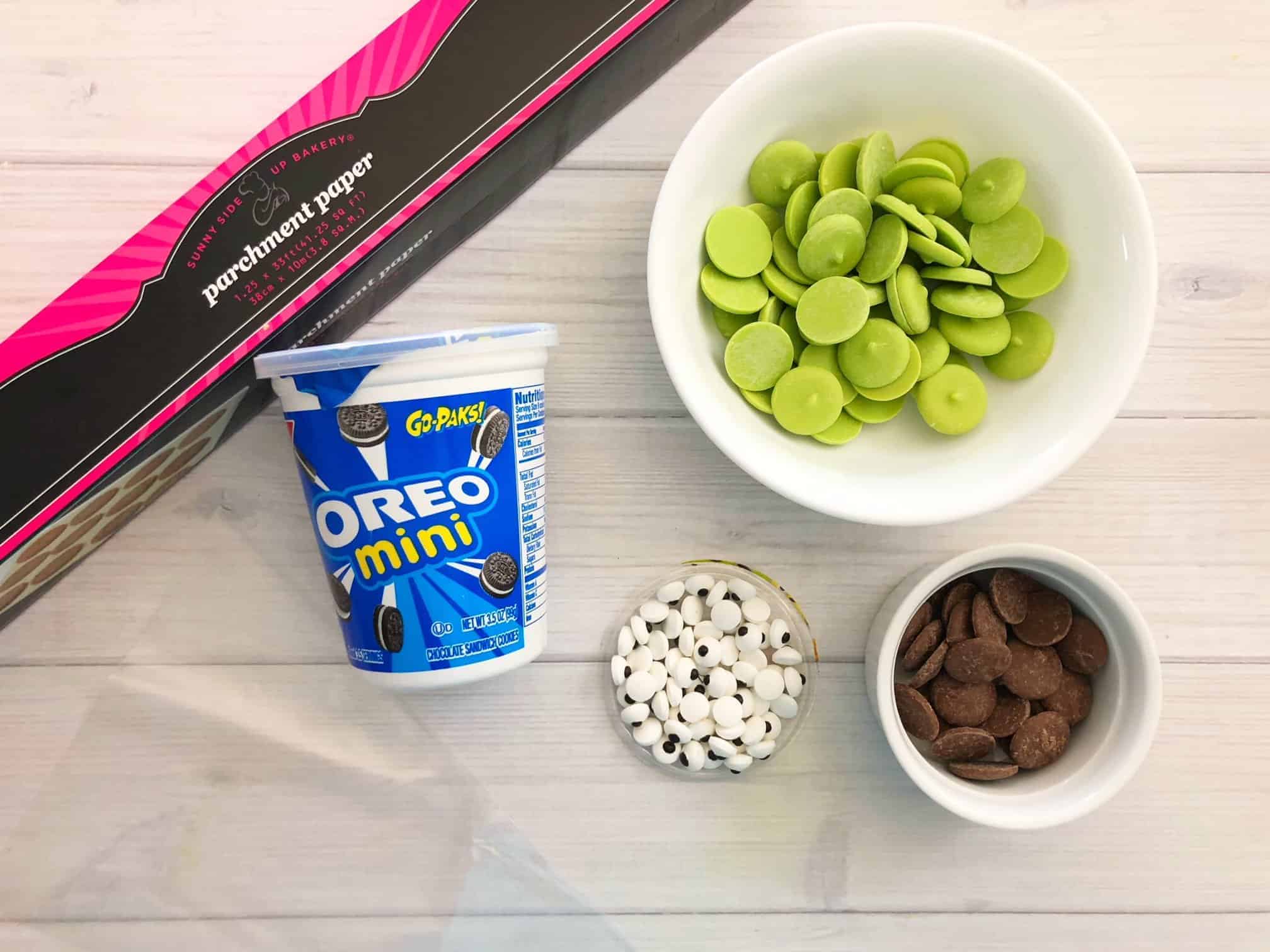 Supplies to Decorate Oreo Cookies.