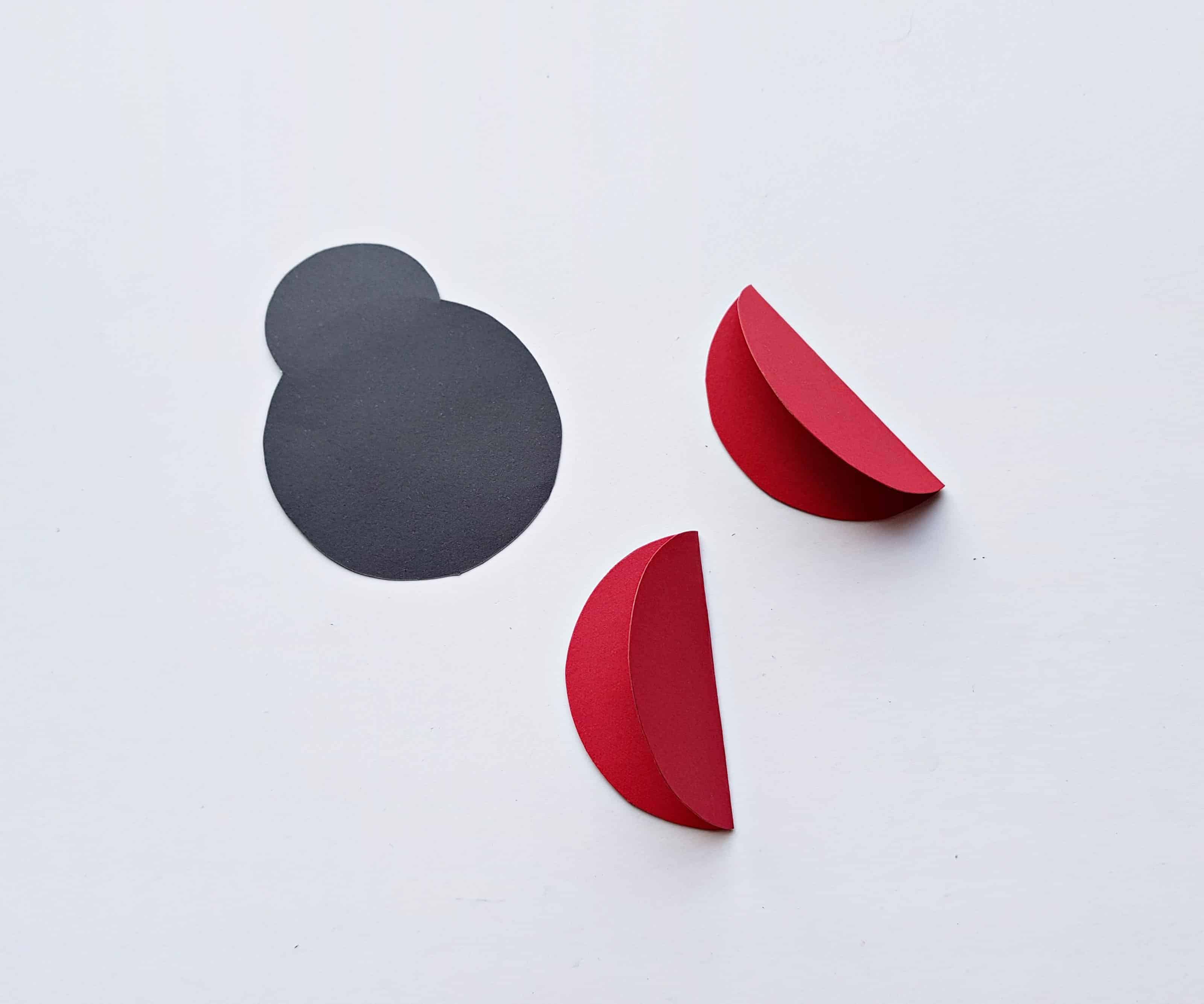 Making a Paper Ladybug Craft.