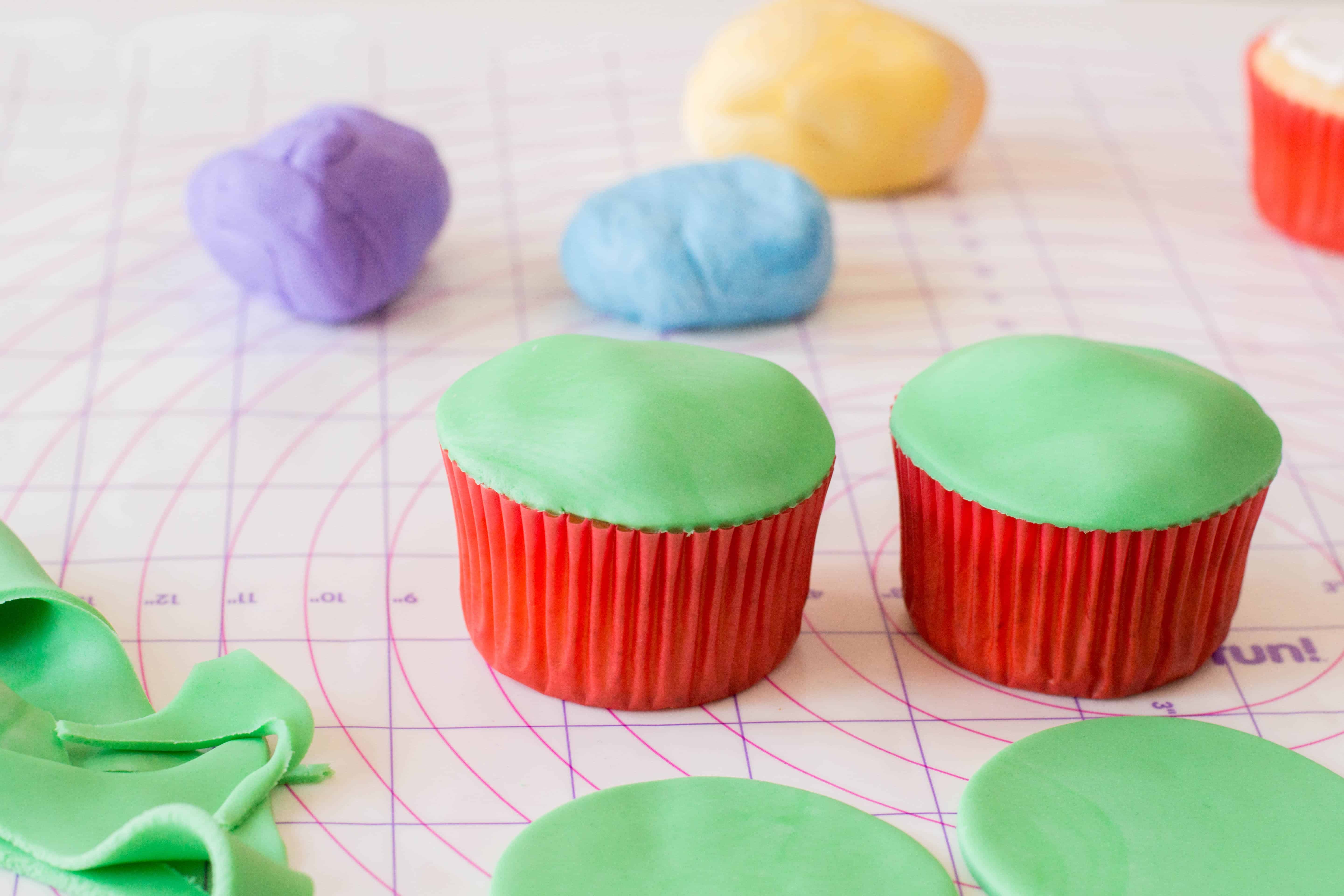 circus clown cupcakes