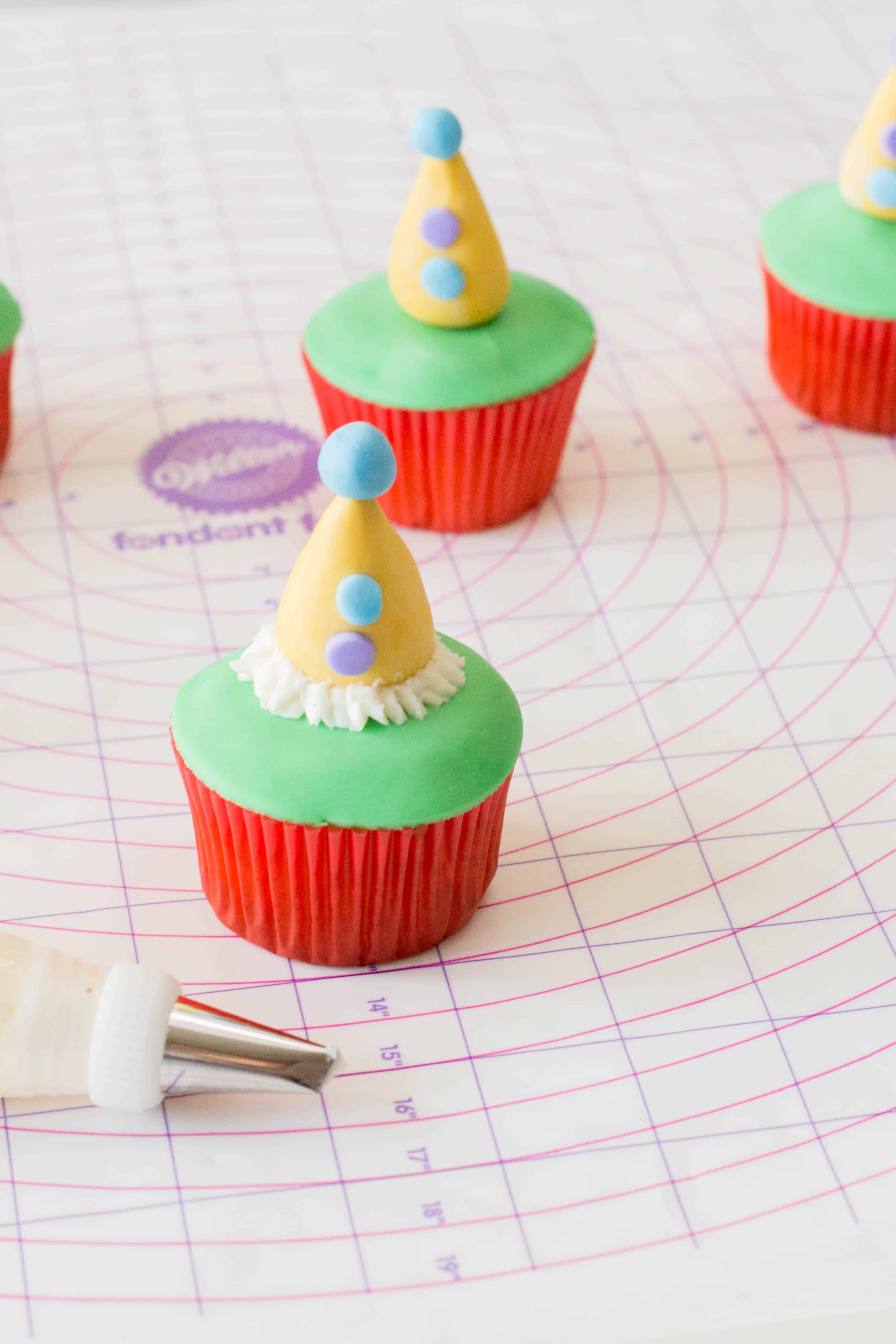 circus clown cupcakes