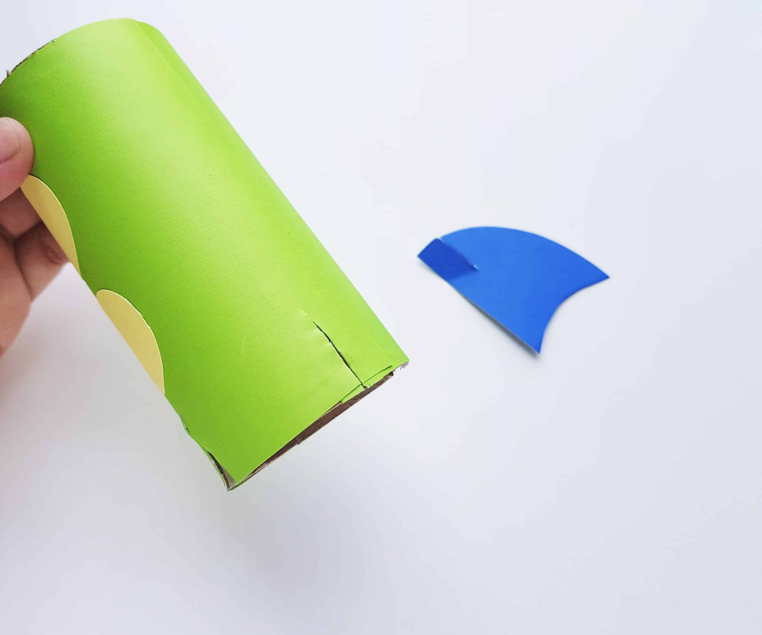 how to make a space rocket out of paper