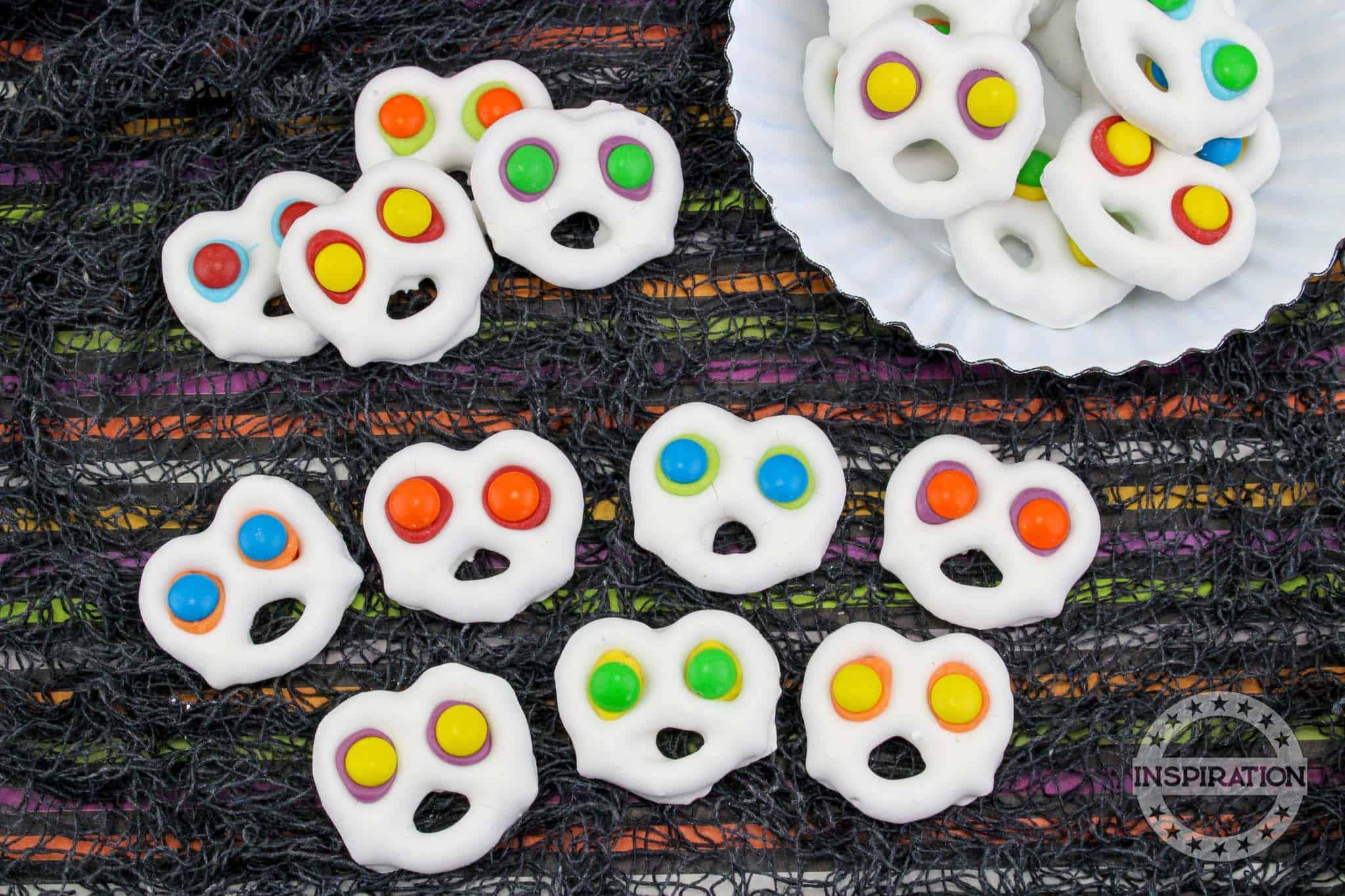 Halloween ghost pretzels.
