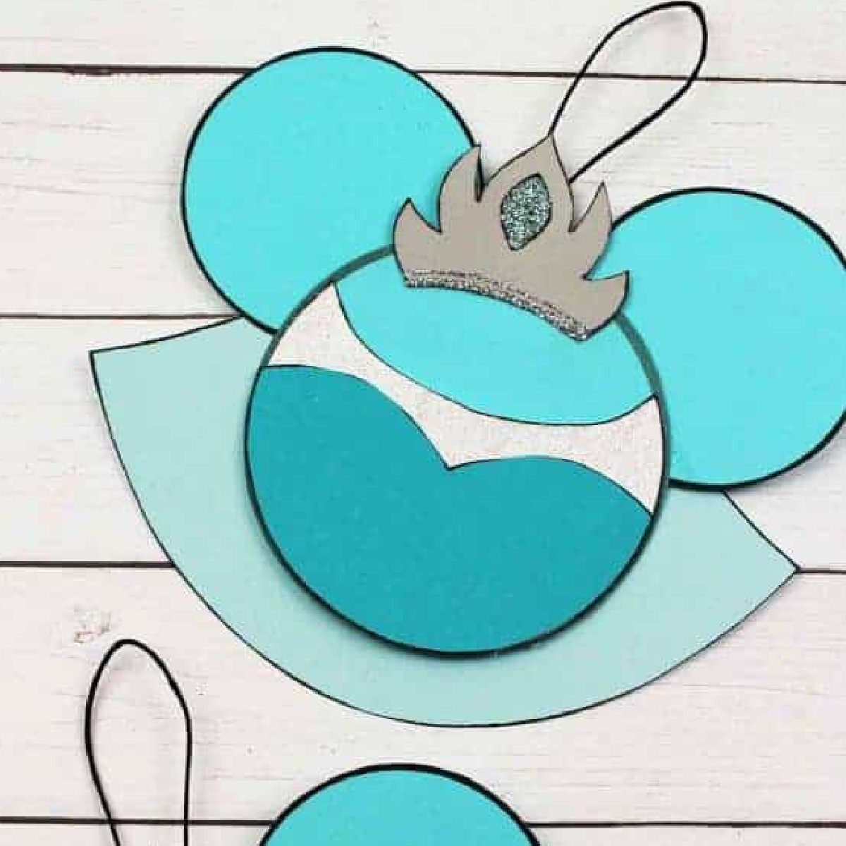 Disney Elsa Christmas Ornament Craft | The Inspiration Edit