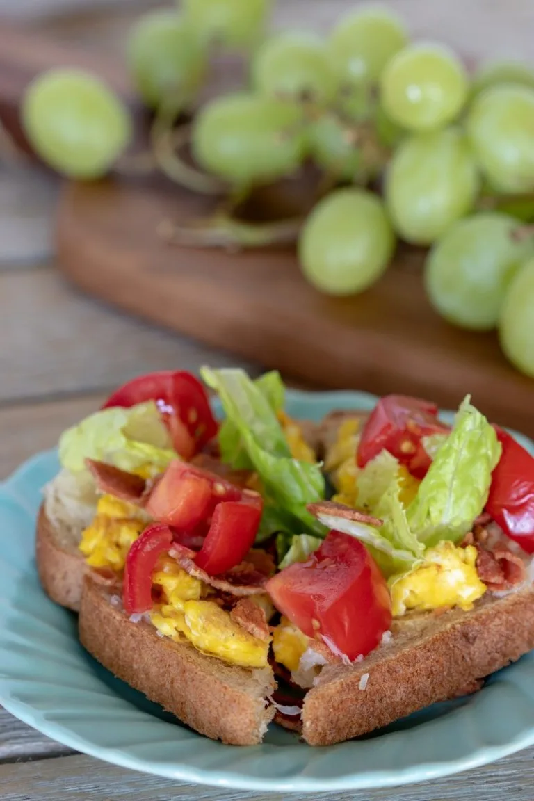 Weight Watchers BLT Toast .jpeg