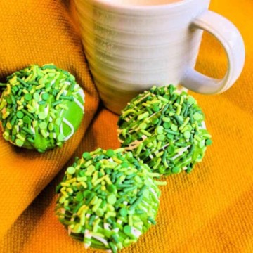St Patrick's Day Hot Cocoa Bombs.