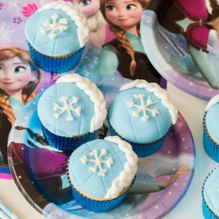 Disney Frozen Elsa Cupcakes.