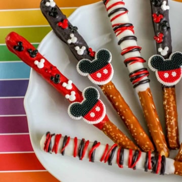 Super Tasty Mickey Mouse Pretzels.