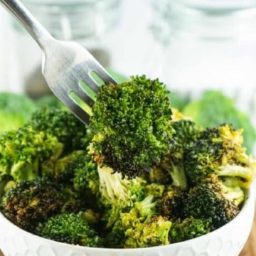 Air Fryer Broccoli: Fresh or Frozen.