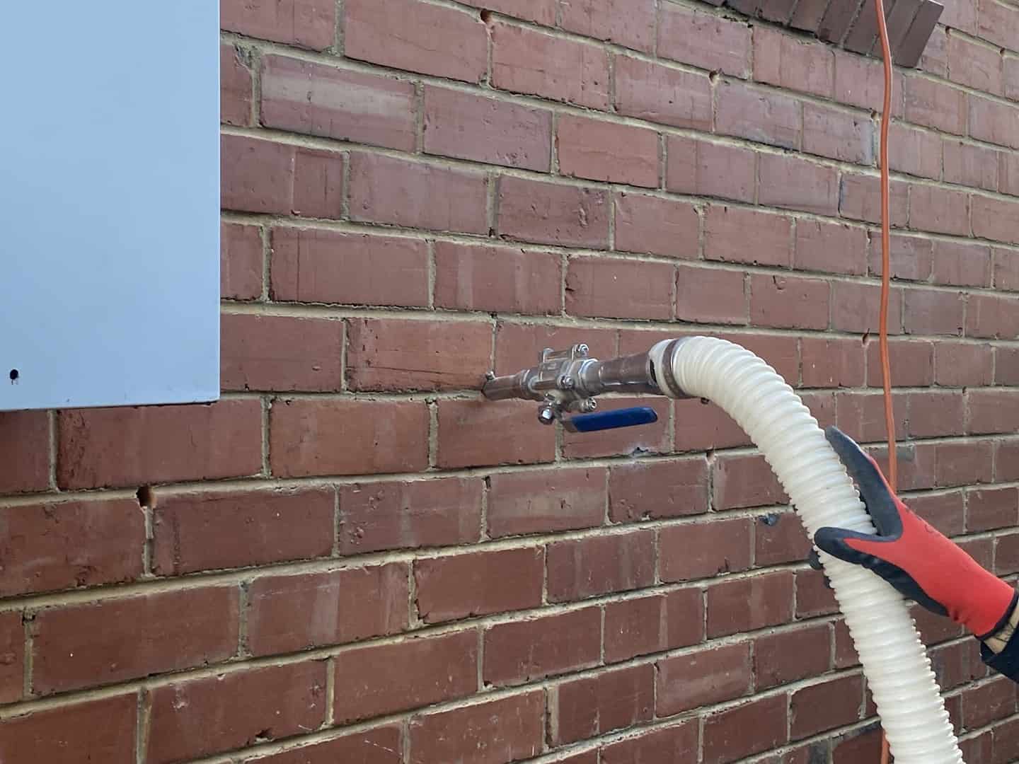 Getting Exterior Wall Insulation with Insulmax.