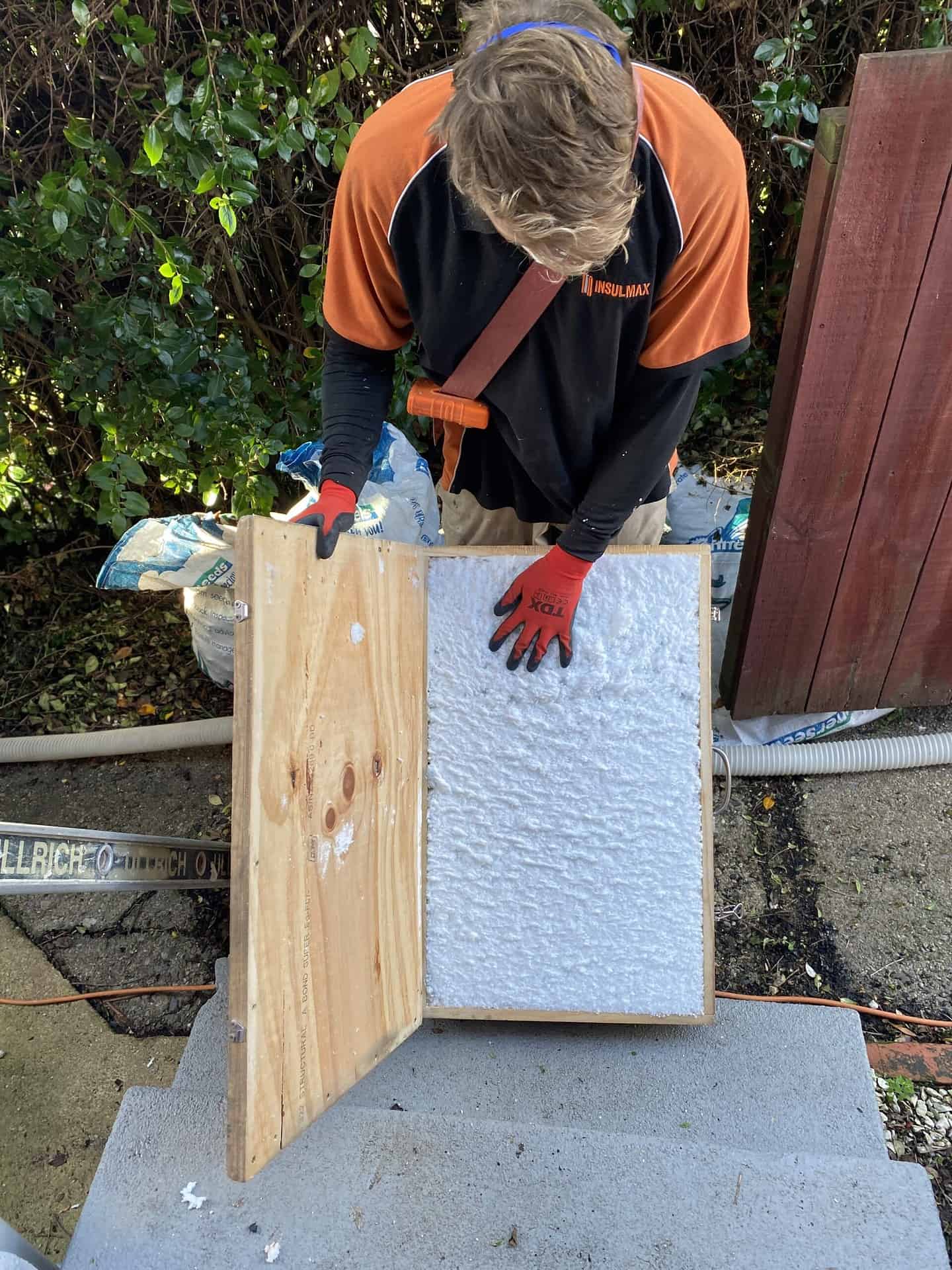 Getting Exterior Wall Insulation with Insulmax.