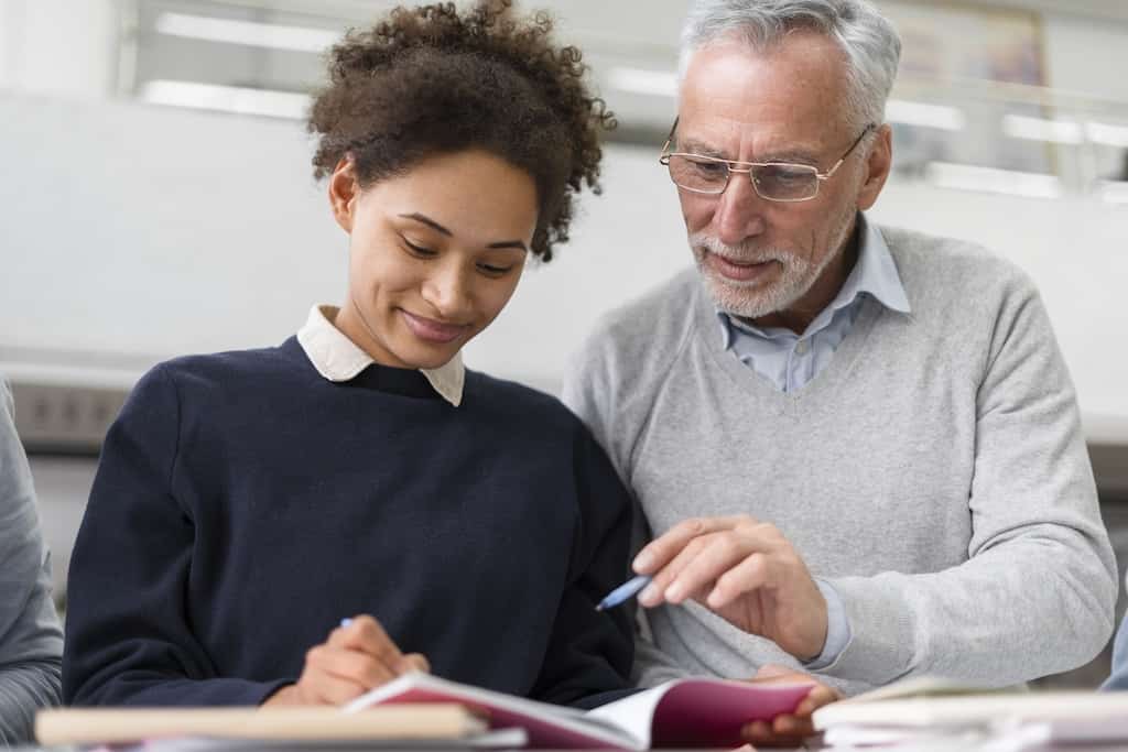 Choosing the Right Spanish Tutor