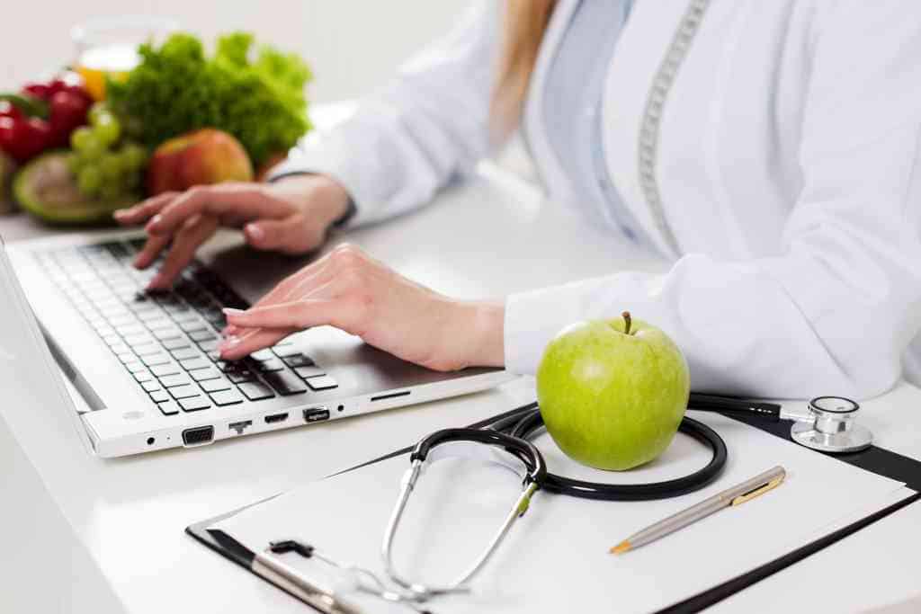 Steps in Nutritionist Course Selection