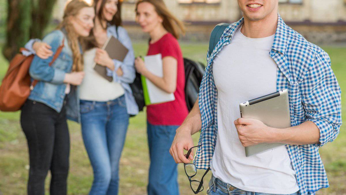 Avoid Costly Budgeting Mistakes | Students Going To College.