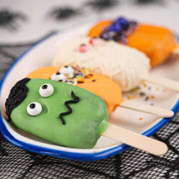 halloween cake pops.